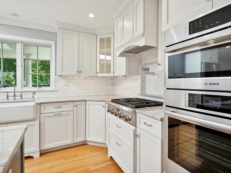 432 Webb Rd — Photo 9