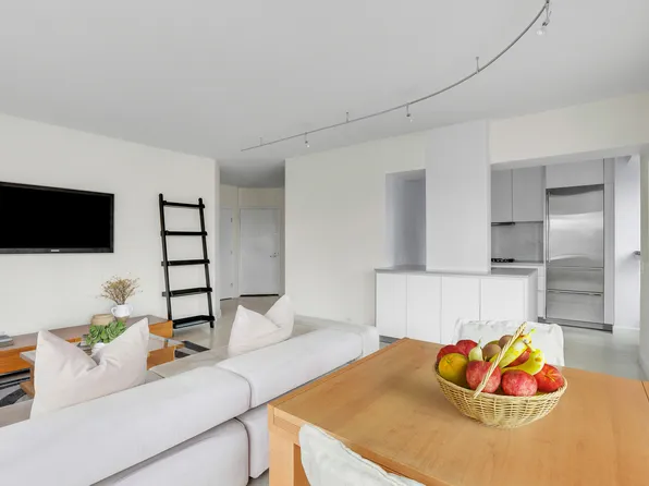 150 West 56th Street image 3 of 12
