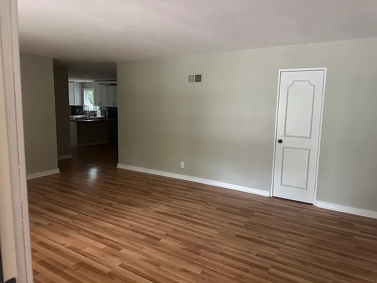 7625 Baltimore Ave — Photo 4