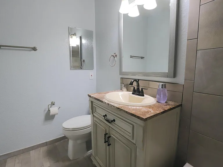 25225 York Cir — Photo 24