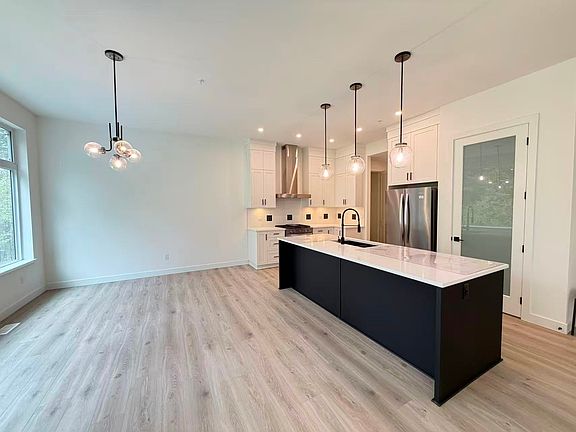 4th image of 14037 230th St