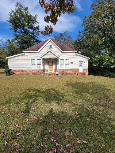 349 Savannah Ave #B Photo 1