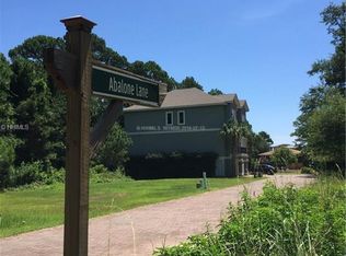 4 Abalone Ln, Hilton Head Island, SC 29928