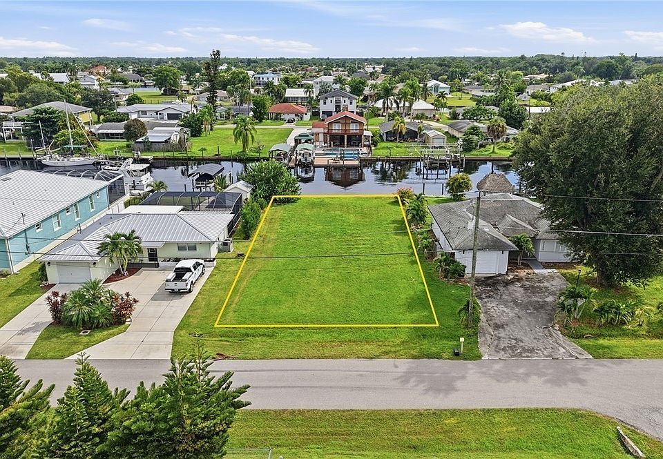 1st image of 2148 Bahama Ave