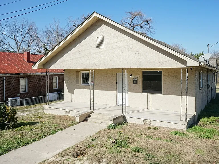 307 Olivia Ln — Photo 3
