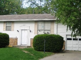 805 Maplepark Dr, Champaign, IL 61821