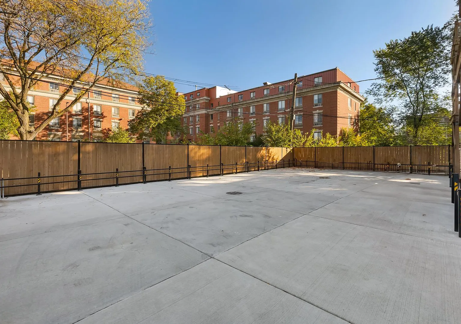 4 bed, 1873 sqft, $4,000 — Photo 3