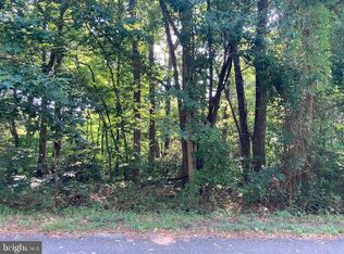 215 Bay Pointe Dr, Montross, VA