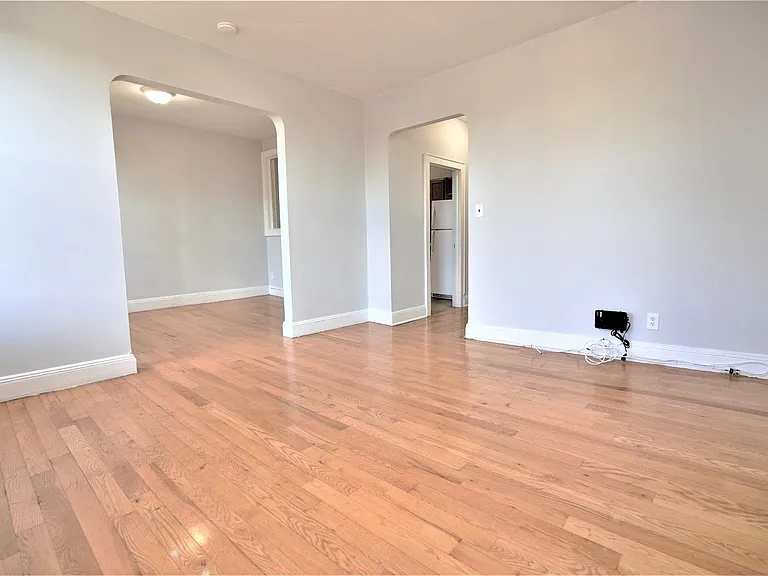 535 Washington St #2 — Photo 2