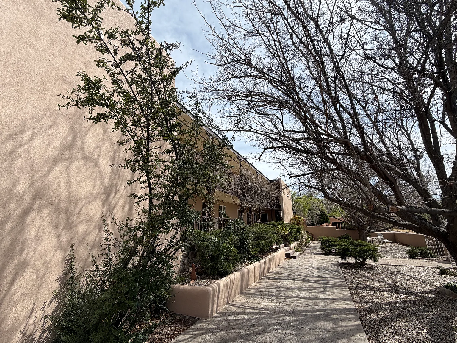 2 bed, 800 sqft, $1,700 — Photo 1