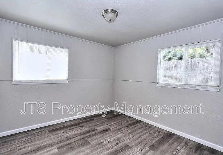 4439 V St #1 — Photo 45