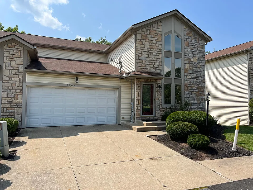 1804 Stone Manor Cir