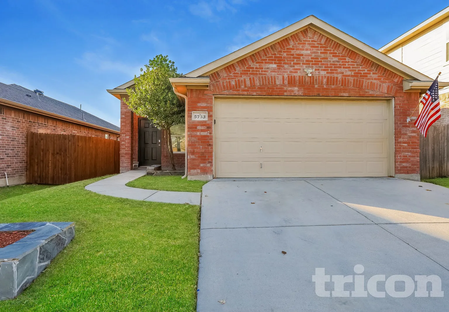 5733 Parkview Hills Lane Fort Worth TX — Photo 1