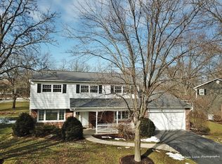 26W174 Tomahawk Dr, Wheaton, IL 60189