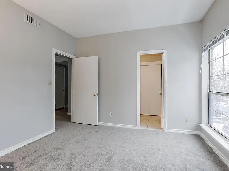3918 Penderview Dr — Photo 21