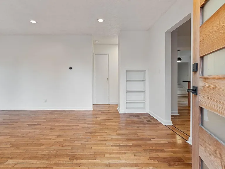 6358 NE 37th Ave — Photo 7