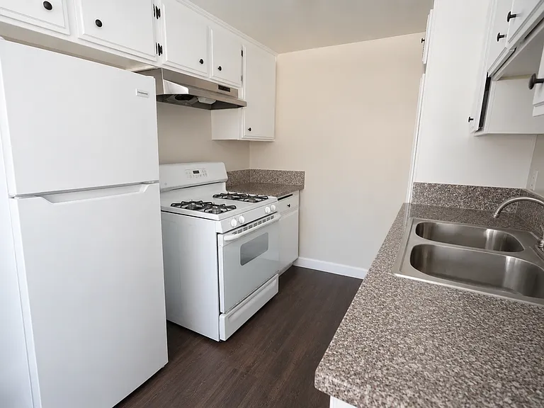 277 S Avenue 52 #2 — Photo 3