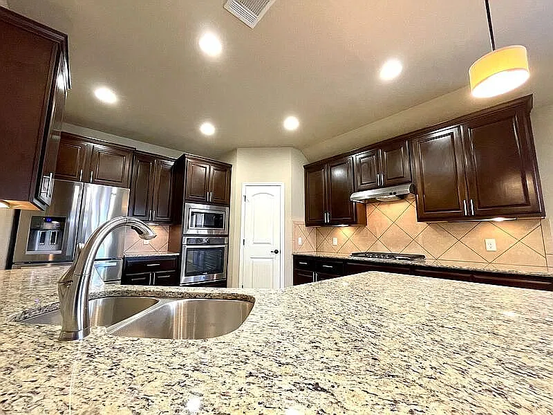 8388 Angelo Loop - 1 — Photo 2