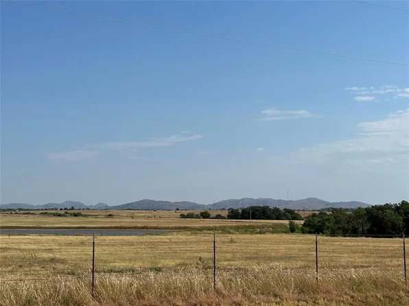 20355 SW Lee Blvd, Cache, OK 73527