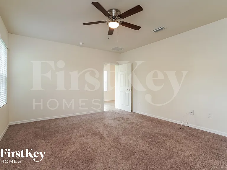 604 SW 6th Ave — Photo 9