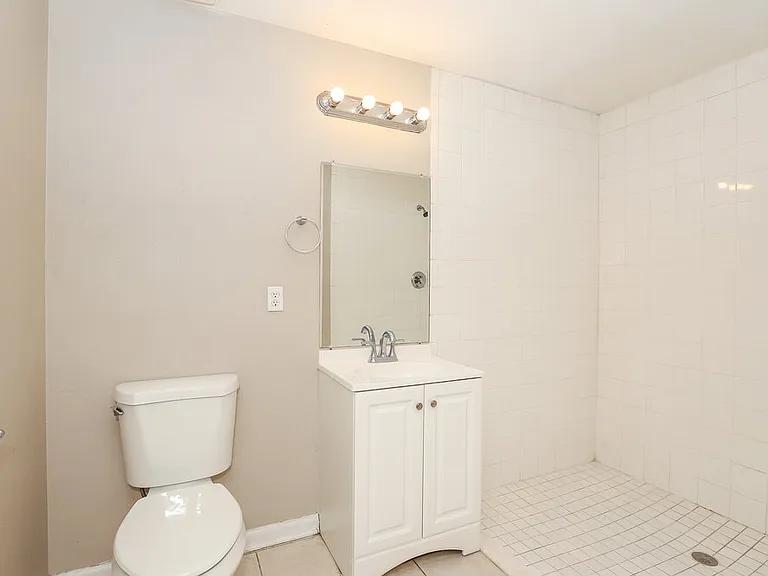 3747 Peachtree St — Photo 11