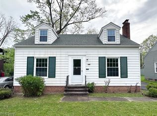 2433 S Taylor Rd, Cleveland Heights, OH 44118