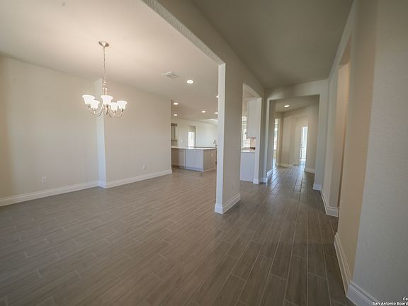 4th image of 12806 Thornbrooke