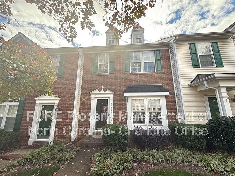 17811 Delmas Dr — Photo 6