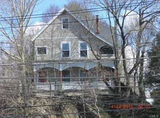 73 Cottage St, Derby, CT 06418