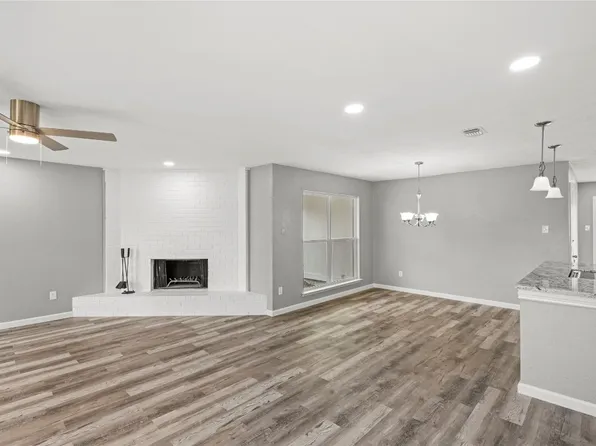 1101 Southridge Dr, Lancaster, TX 75146