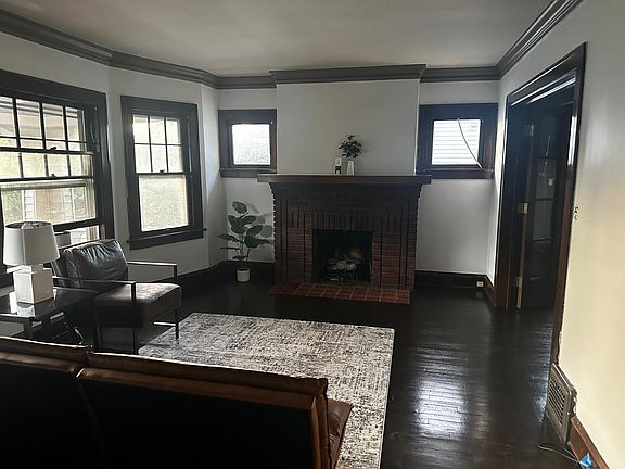 5th image of 1293 Donald Ave