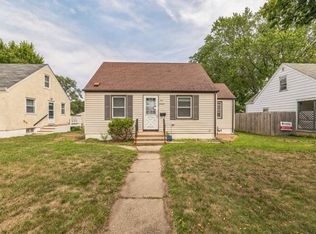 4408 Xenia Ave N, Crystal, MN 55422