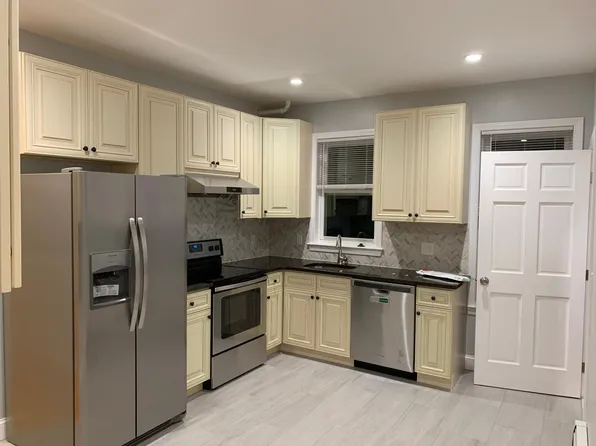 2 Bancroft St #2, Cambridge, MA 02139