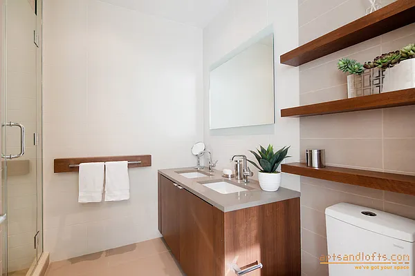 Rented by aptsandlofts.com | media 1