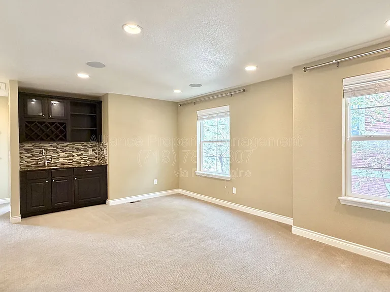 8284 Cypress Wood Dr — Photo 10