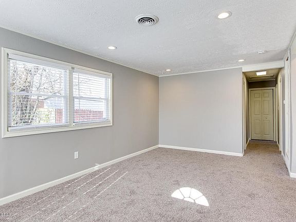 3rd image of 6708 Rebecca Ln