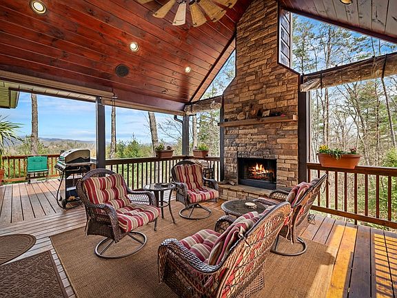 3rd image of 267 Oasis Dr