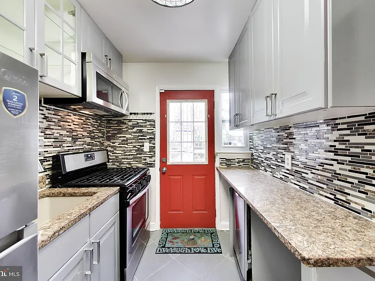 640 Chesapeake St SE — Photo 6