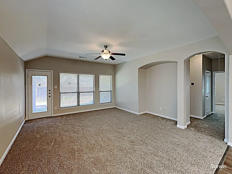 1025 Prairie Heights Dr — Photo 5