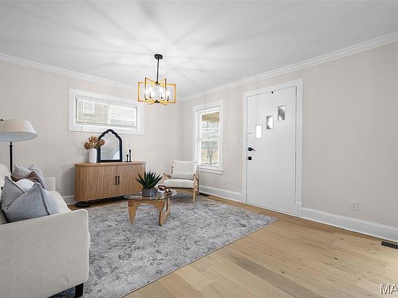 3rd image of 7425 Gayola Pl