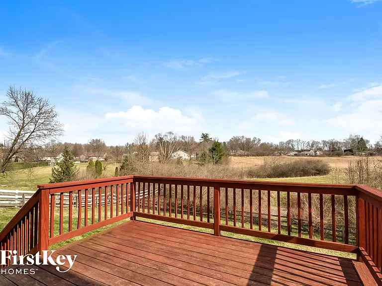 5456 Shady Meadows Dr — Photo 14