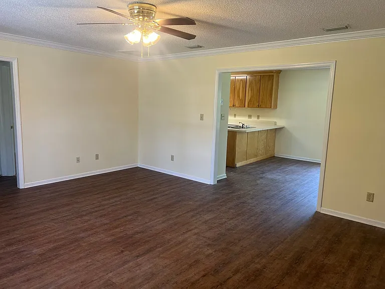 1816 Iola Dr — Photo 12
