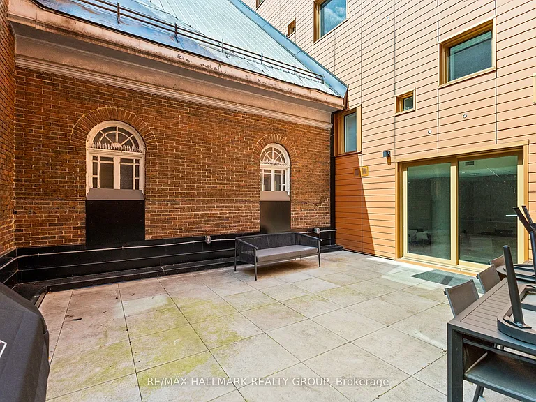 135 Barrette St #207 — Photo 33