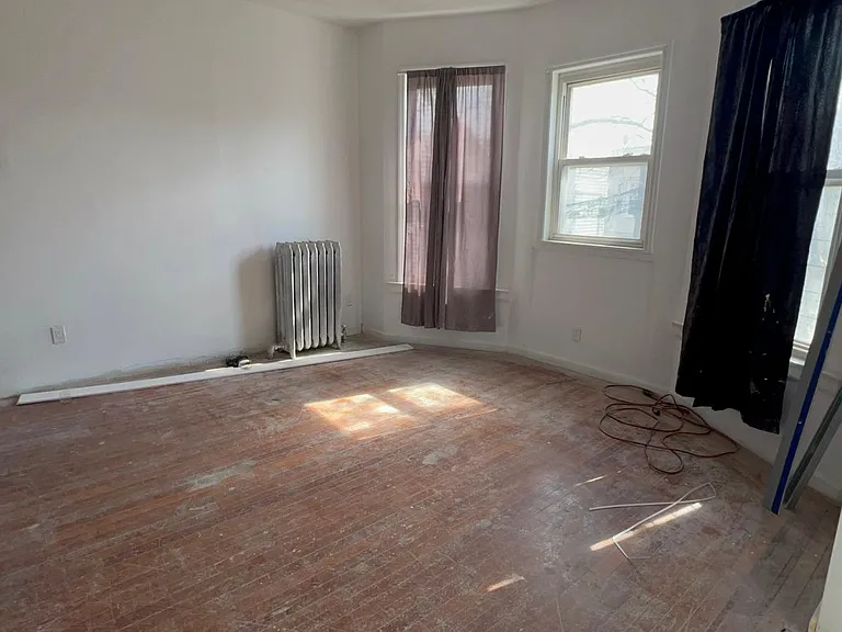 679 E 223rd St #2F — Photo 2