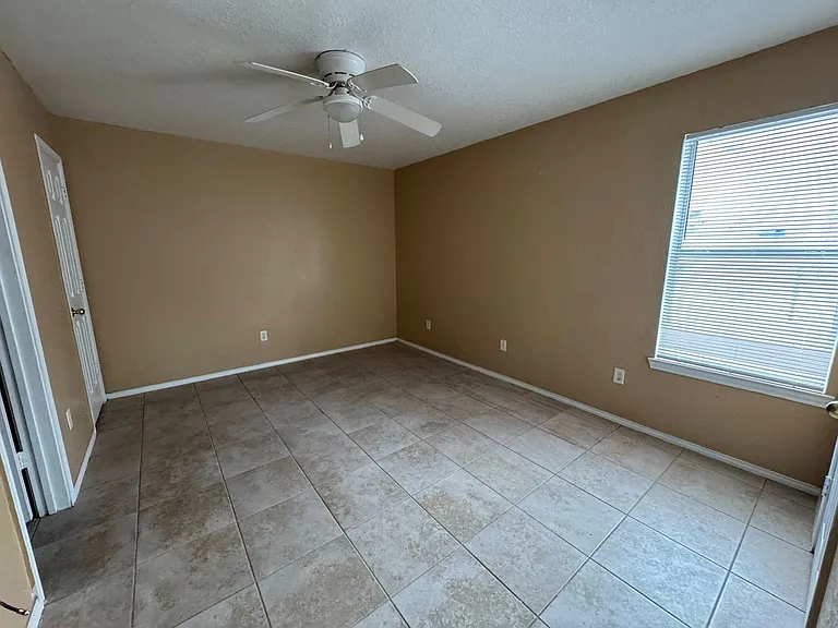 3203 Toledo Dr — Photo 30