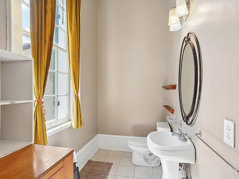 1014 Dumaine St #B — Photo 13