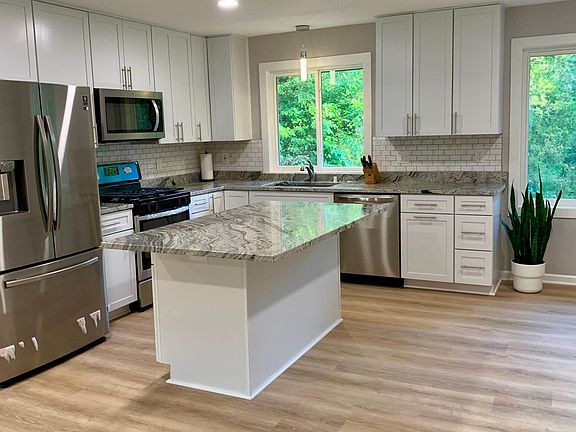2nd image of 109 6th St W #1