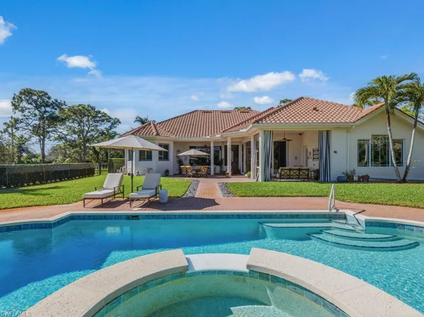 506 Ridge DR, NAPLES, FL 34108