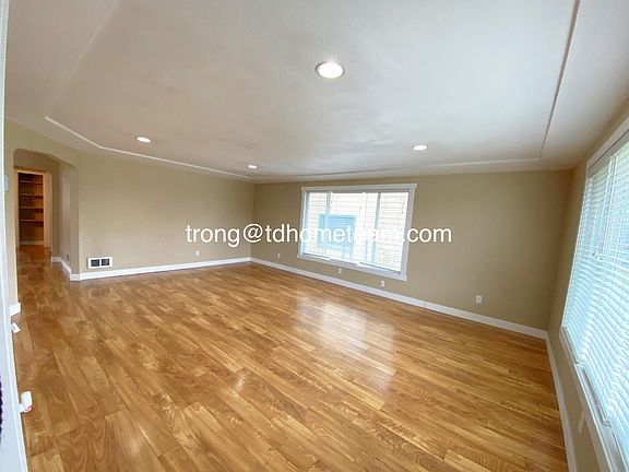 3rd image of 5302 S Pine St #A