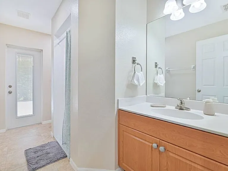 1713 NW 43rd Ave — Photo 33
